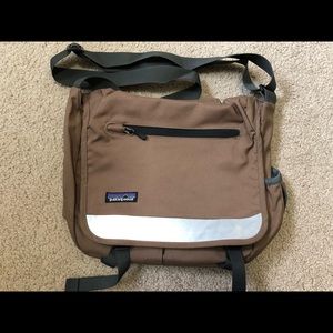 Patagonia messenger bag